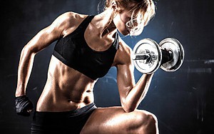 For girls on the relief in the home: dumbbells + barbell