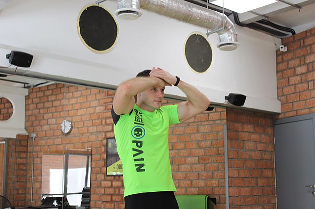 Фото упражнения Плиометрическое упражнение на укрепление мышц шеи