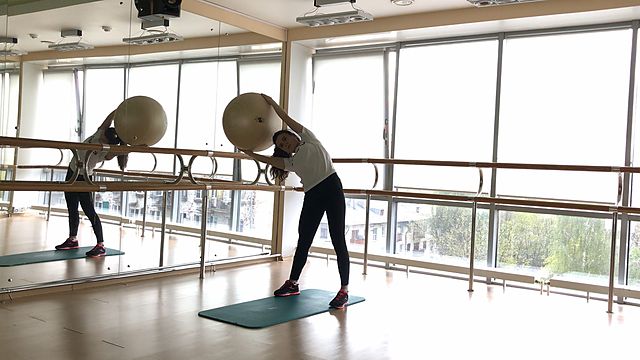 Photo of Fitball tilting exercise