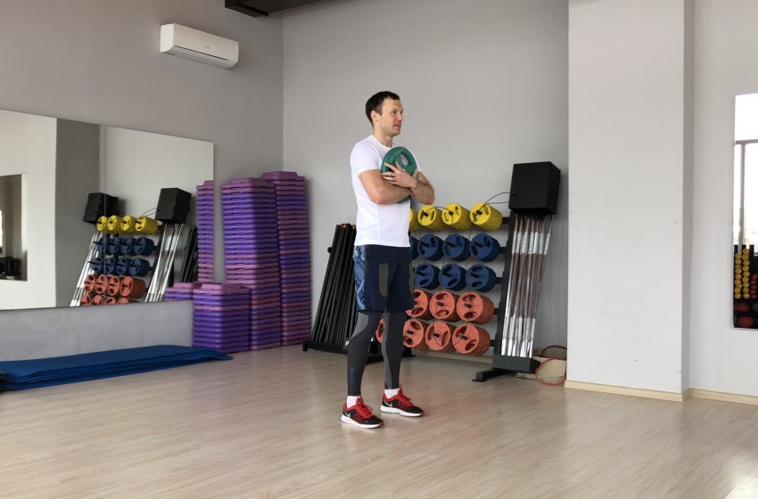 Exercise Kettlebell Curtsy Lunge