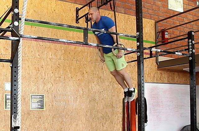 Photo of Kipping Muscle Up exercise